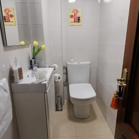 Comfort And Convenience In Marias Appartement *